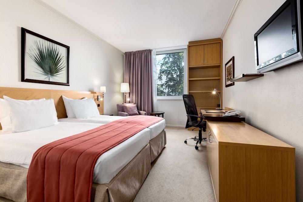 Hotel Nh Luxembourg Airport Niederanven Zewnętrze zdjęcie