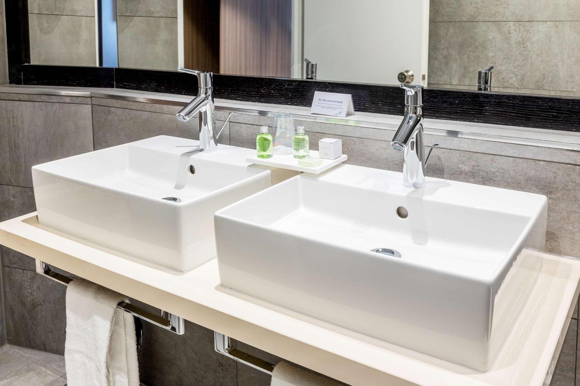 Hotel Nh Luxembourg Airport Niederanven Zewnętrze zdjęcie