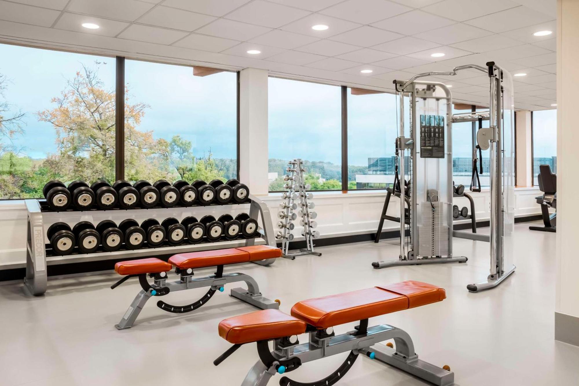 Hotel Nh Luxembourg Airport Niederanven Zewnętrze zdjęcie